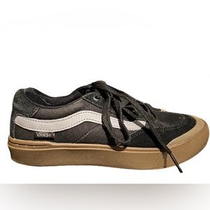 Men’s Vans Pro Black/Gum Low Skate Shoe Size 6.5